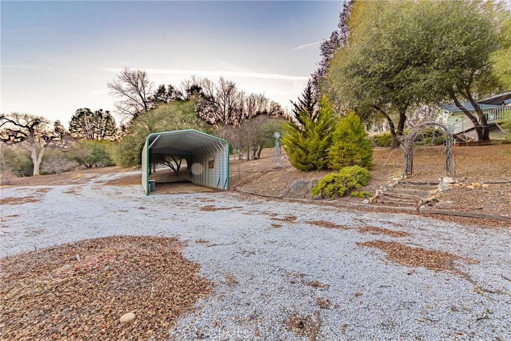 41715 River Falls Rd, Oakhurst, CA 93644