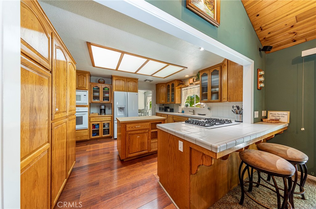 41715 River Falls Rd, Oakhurst, CA 93644