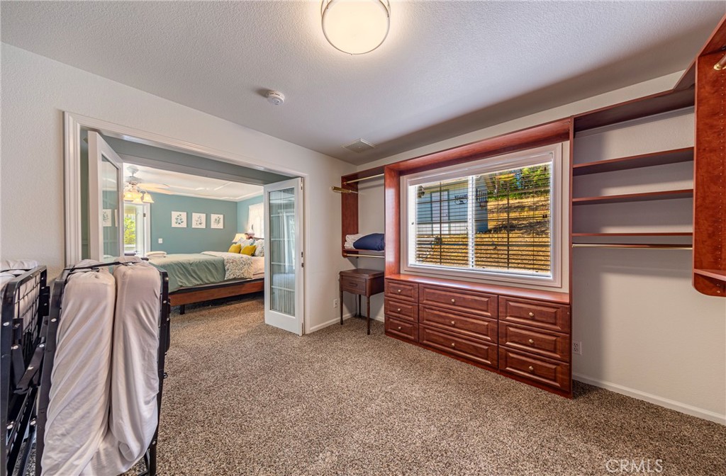 41715 River Falls Rd, Oakhurst, CA 93644