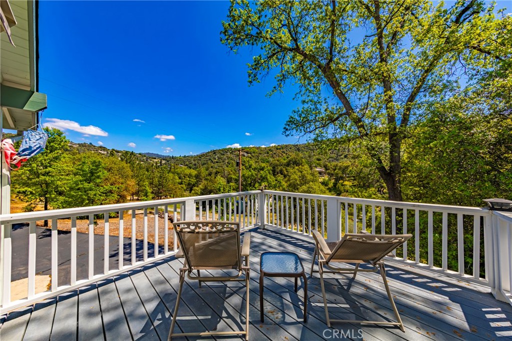 41715 River Falls Rd, Oakhurst, CA 93644