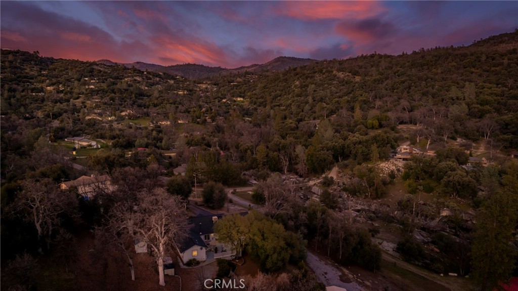 41715 River Falls Rd, Oakhurst, CA 93644