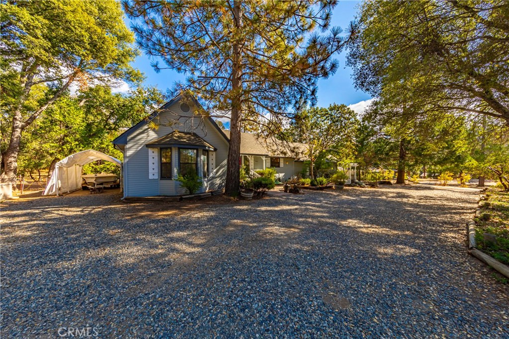 51192 Bon Veu Dr, Oakhurst, CA 93644