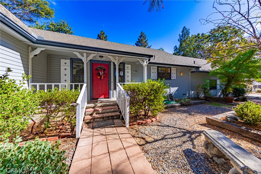 51192 Bon Veu Dr, Oakhurst, CA 93644