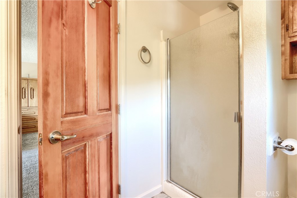 42275 Buckeye Rd, Oakhurst, CA 93644