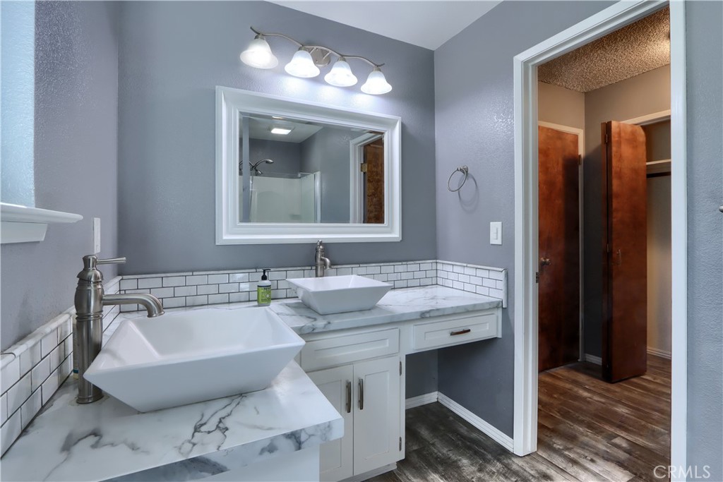 42896 E Country Club Dr, Oakhurst, CA 93644