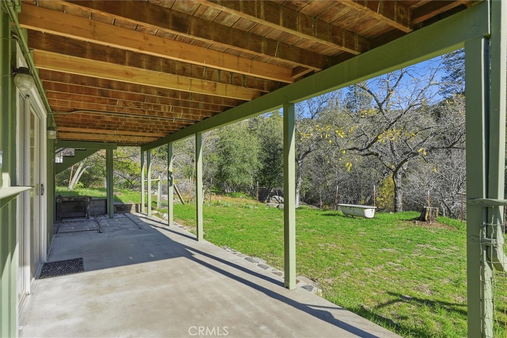 50015 Lilac Ln, Oakhurst, CA 93644