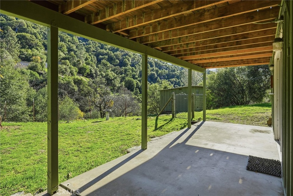 50015 Lilac Ln, Oakhurst, CA 93644