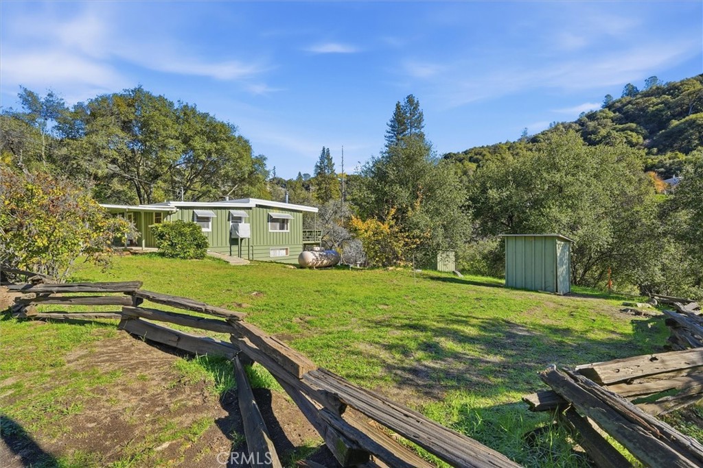 50015 Lilac Ln, Oakhurst, CA 93644
