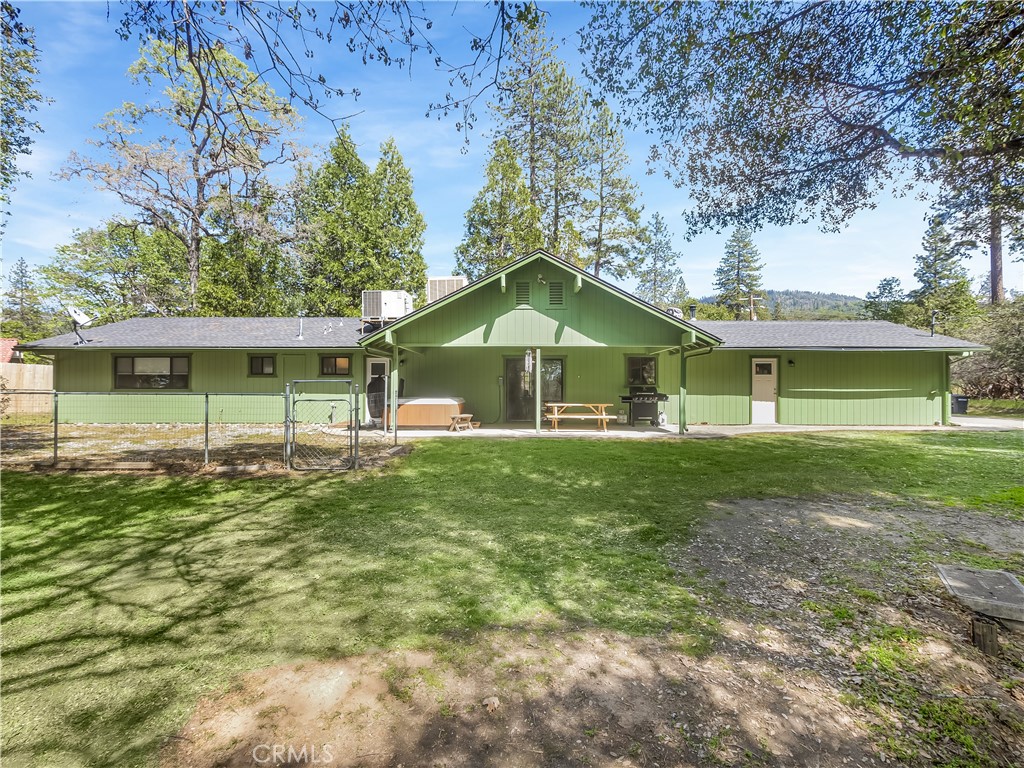 52092 Road 423, Oakhurst, CA 93644