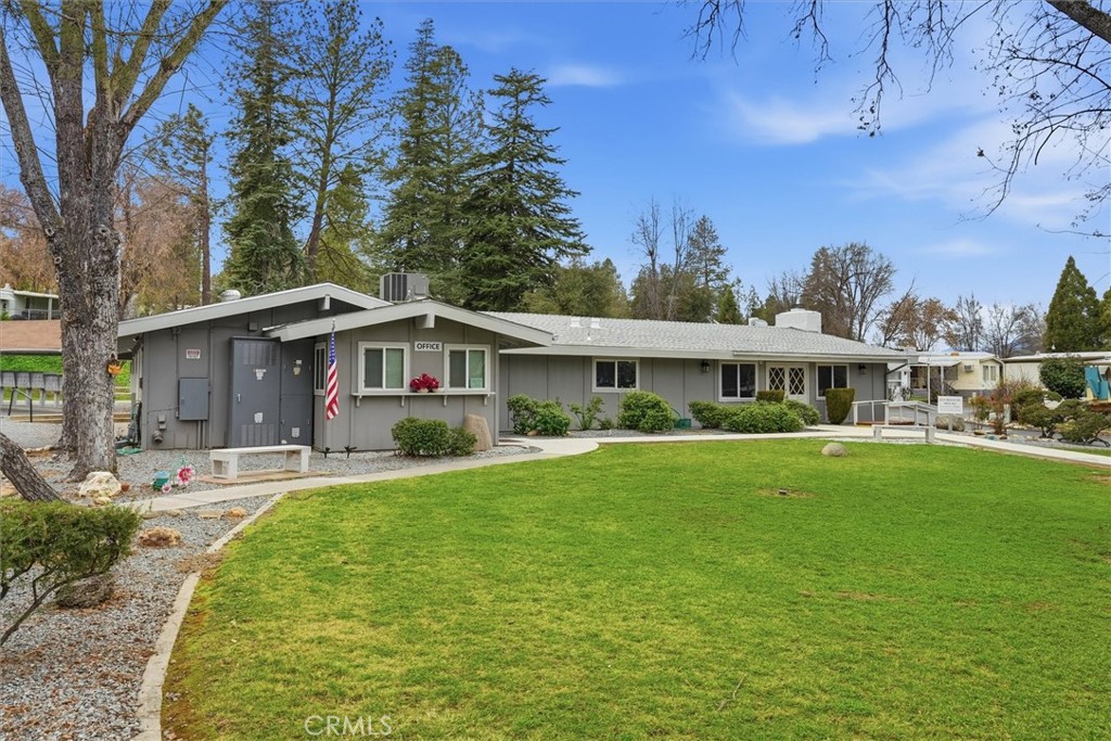 39678 Road 425B #52, Oakhurst, CA 93644