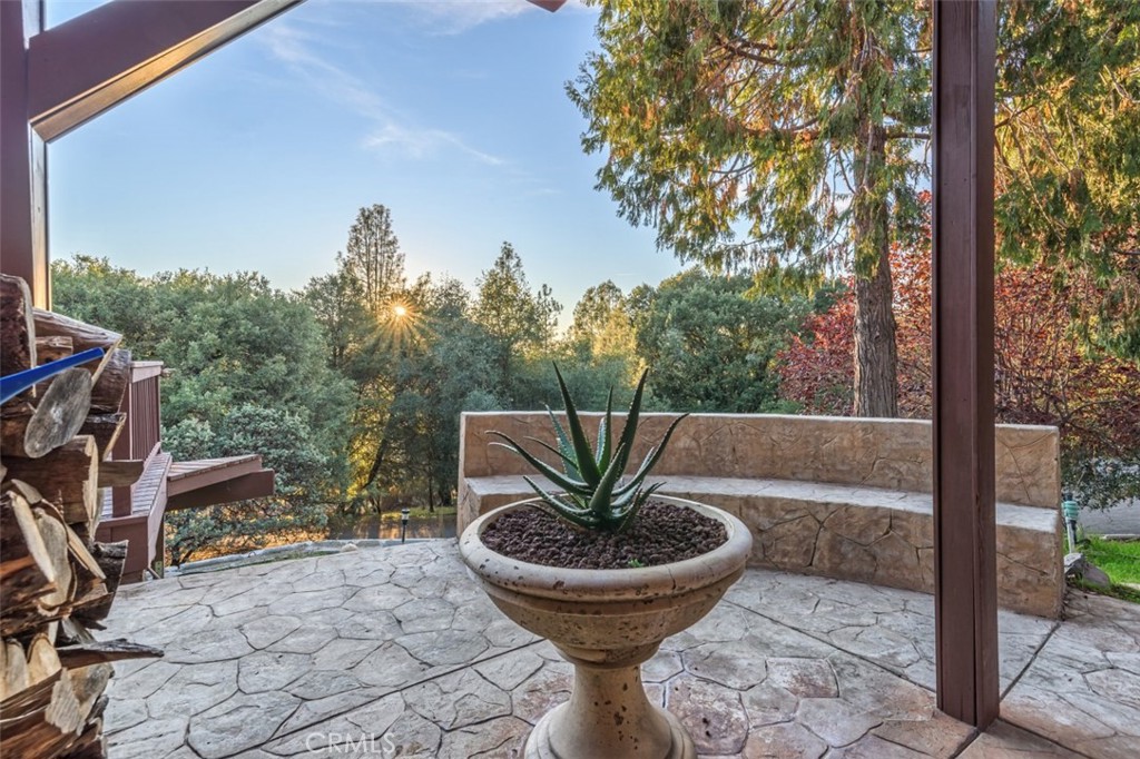 42203 Oak Ln, Oakhurst, CA 93644