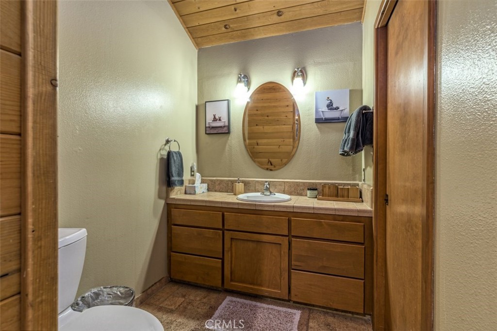 42203 Oak Ln, Oakhurst, CA 93644