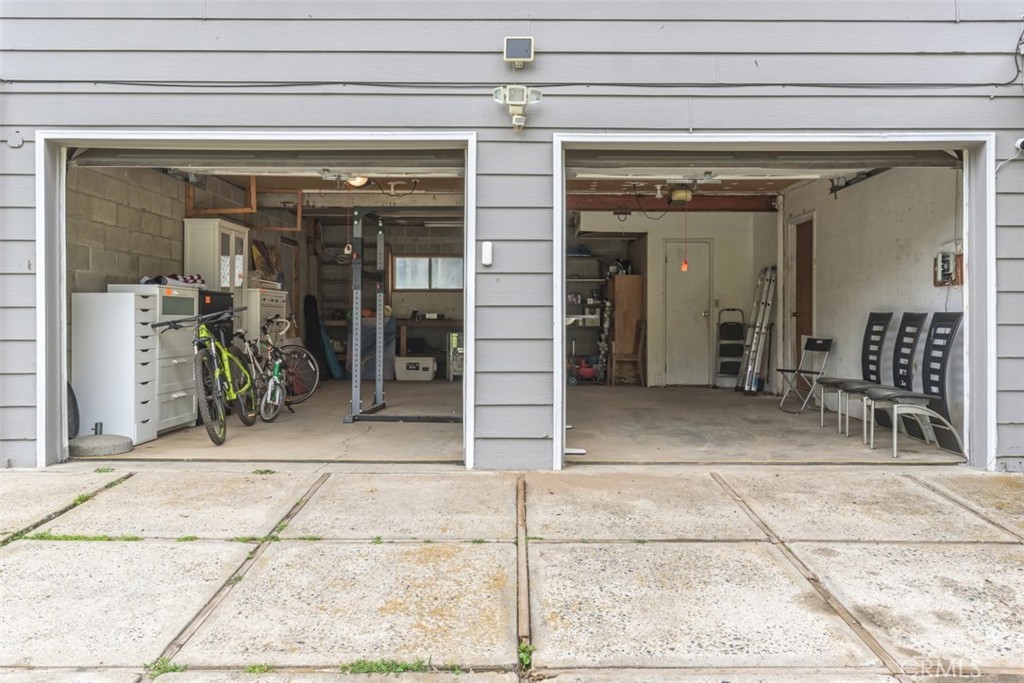 45221 Big Oak Ln, Oakhurst, CA 93644