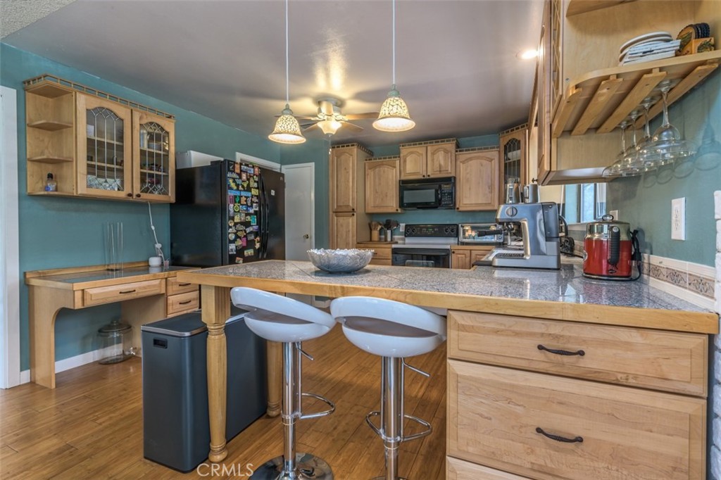 45221 Big Oak Ln, Oakhurst, CA 93644