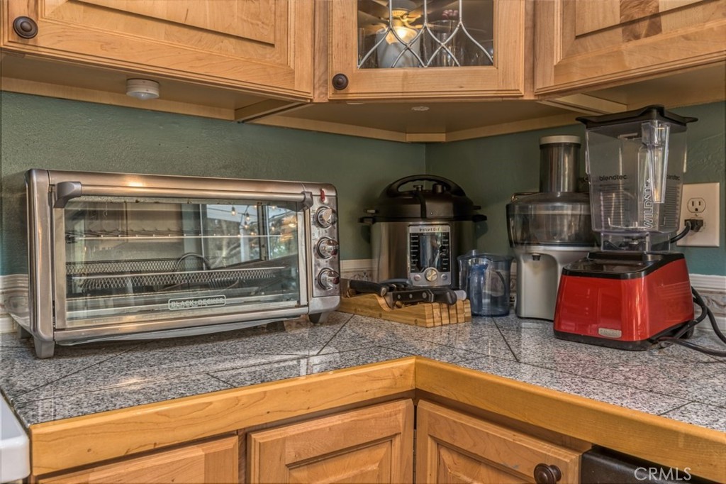 45221 Big Oak Ln, Oakhurst, CA 93644