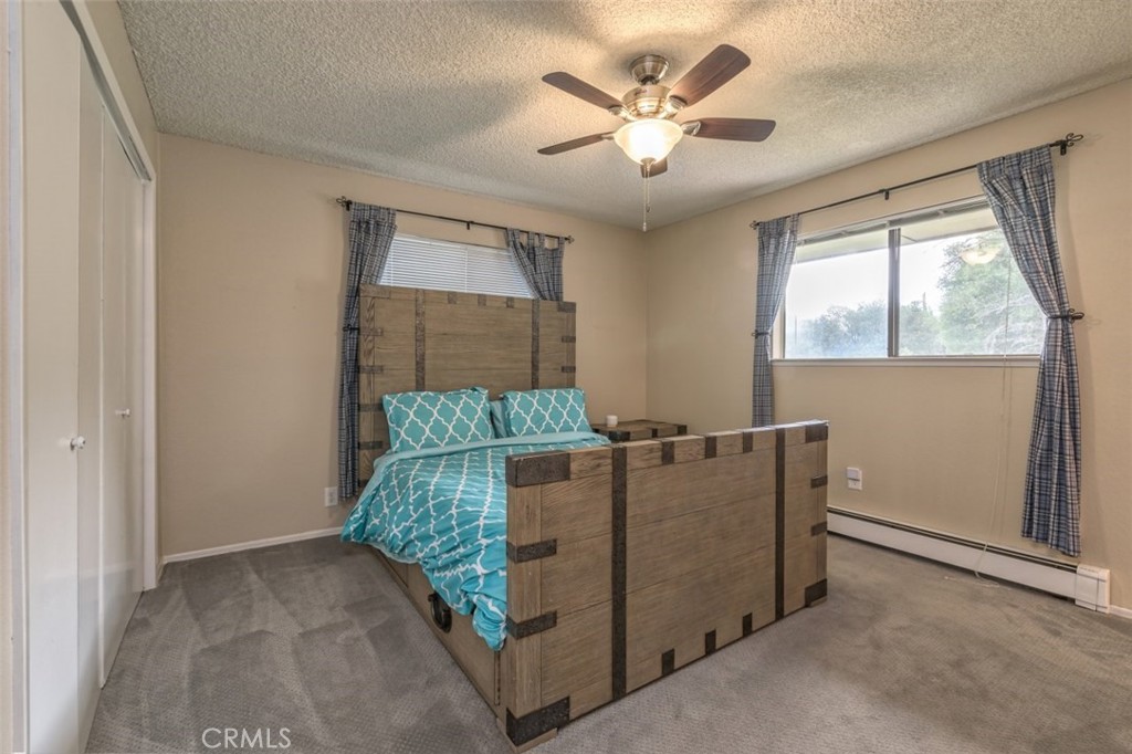 45221 Big Oak Ln, Oakhurst, CA 93644