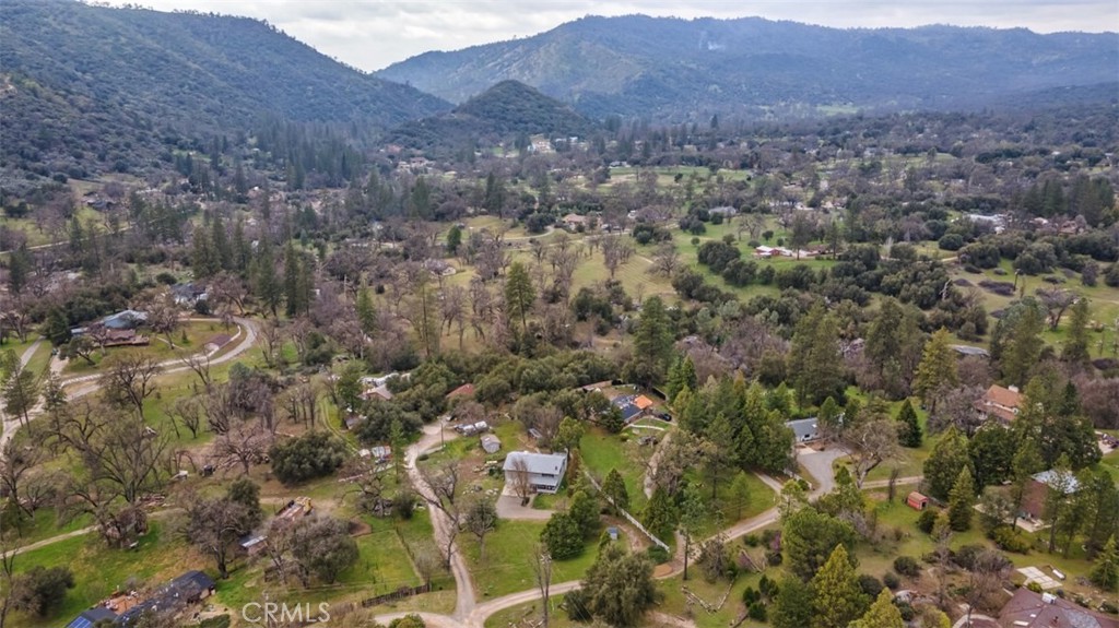 45221 Big Oak Ln, Oakhurst, CA 93644