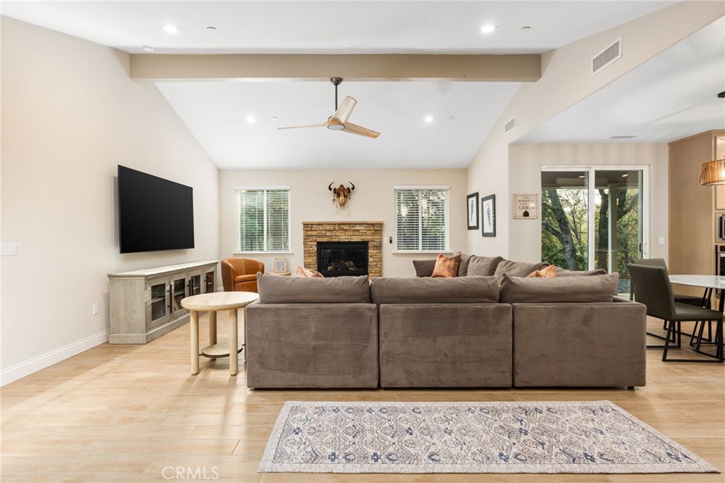 38614 Bon Veu, Oakhurst, CA 93644