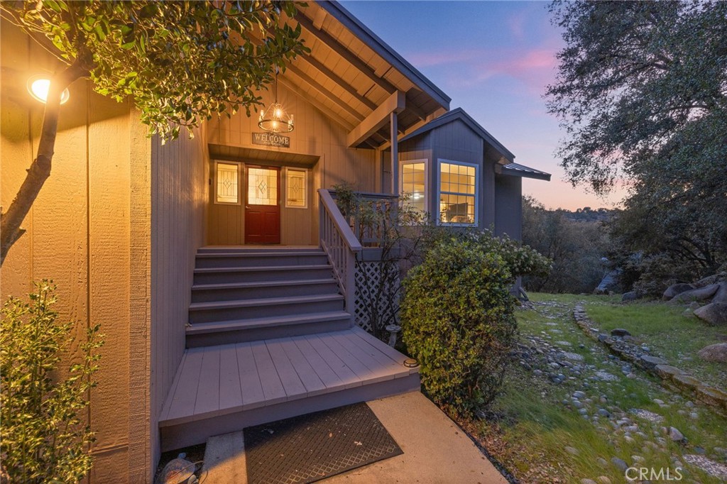 39301 Moonray Ln, Oakhurst, CA 93644