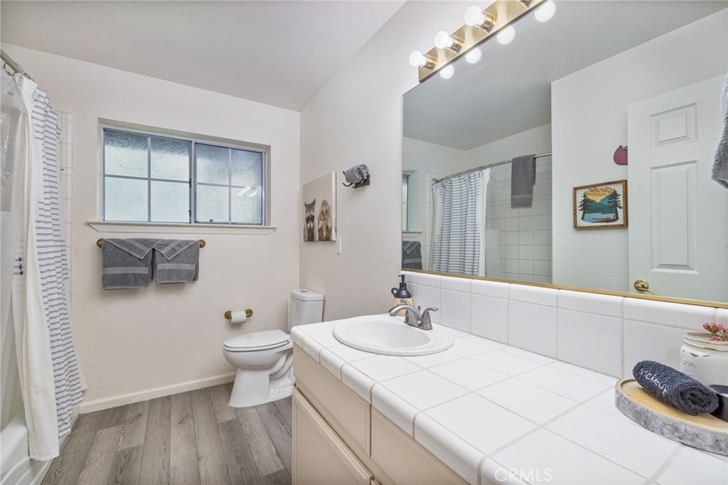 39301 Moonray Ln, Oakhurst, CA 93644