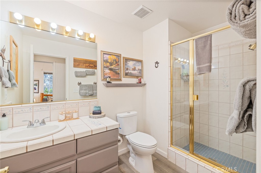 39301 Moonray Ln, Oakhurst, CA 93644