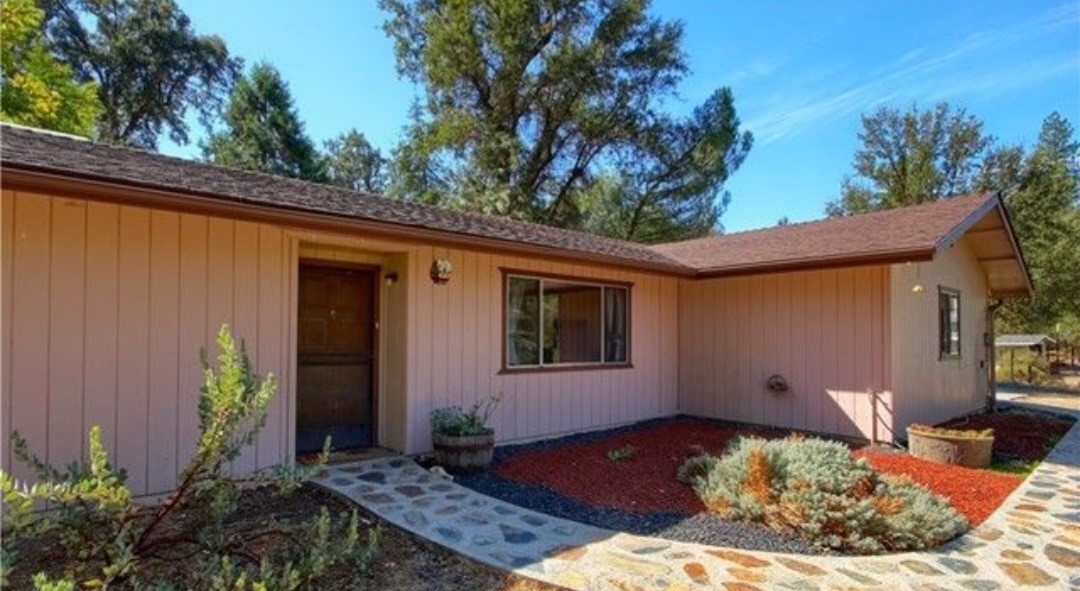 45412 N Oakview Dr, Oakhurst, CA 93644