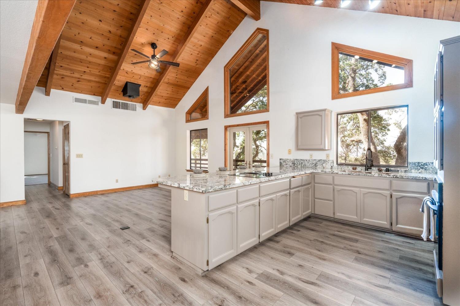 41345 Lilley Mountain Dr, Coarsegold, CA 93614