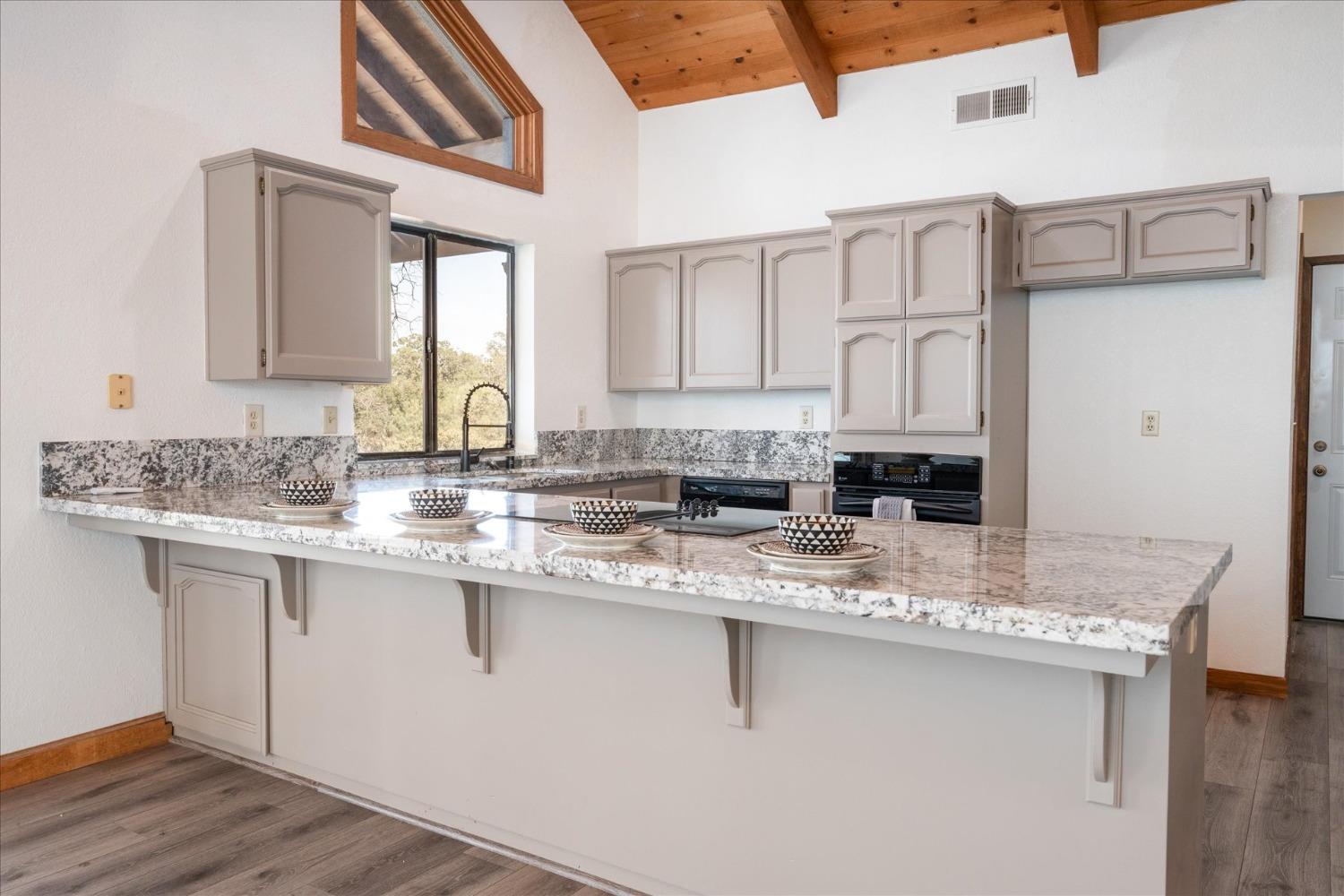 41345 Lilley Mountain Dr, Coarsegold, CA 93614