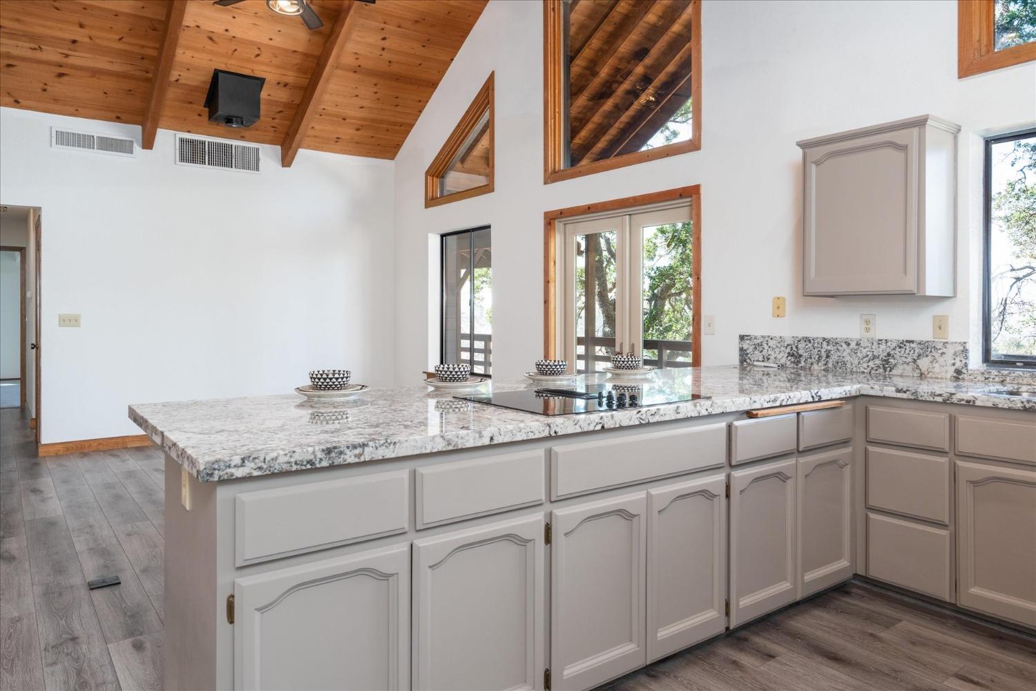 41345 Lilley Mountain Dr, Coarsegold, CA 93614