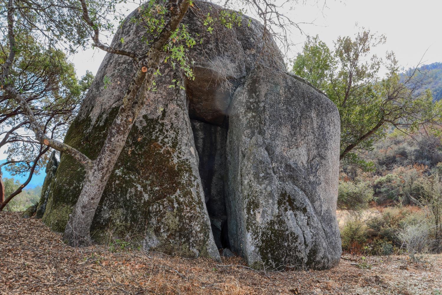 2 Stillmeadow Lane, Oakhurst, CA 93644