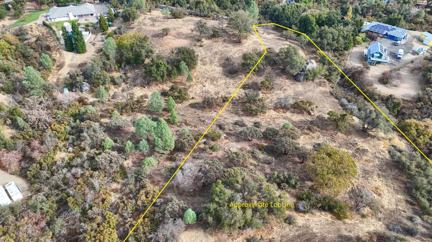 2 Stillmeadow Lane, Oakhurst, CA 93644