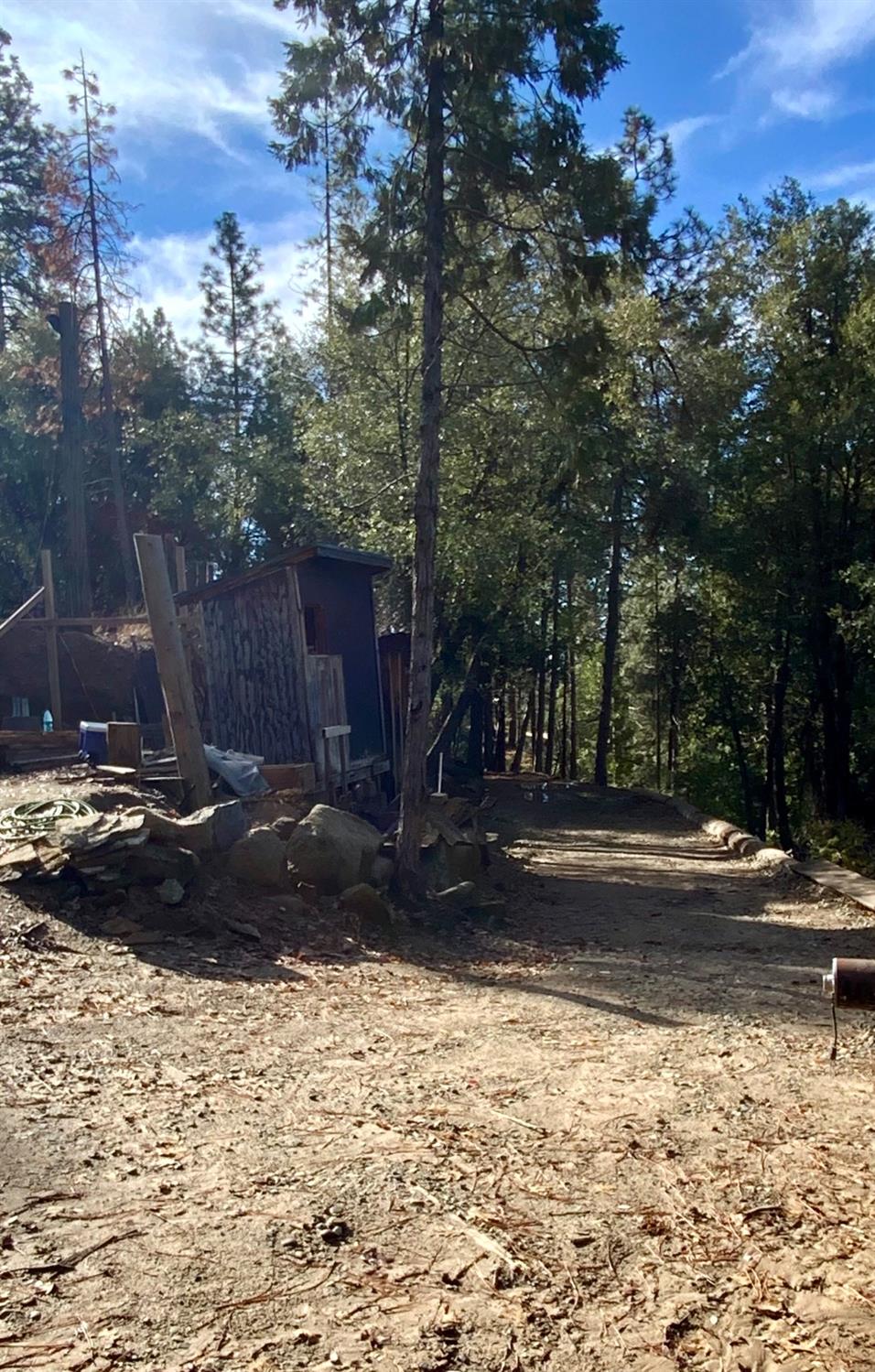 50963 Chu Ranch Rd, Oakhurst, CA 93644