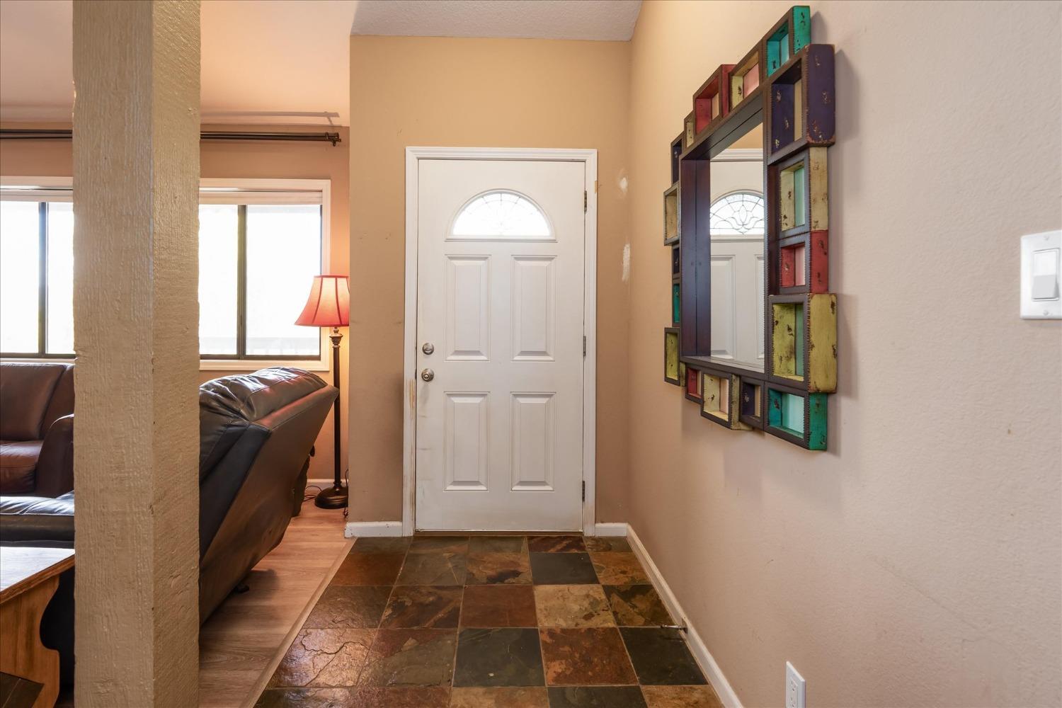 40879 GoldsideDr, Oakhurst, CA 93644