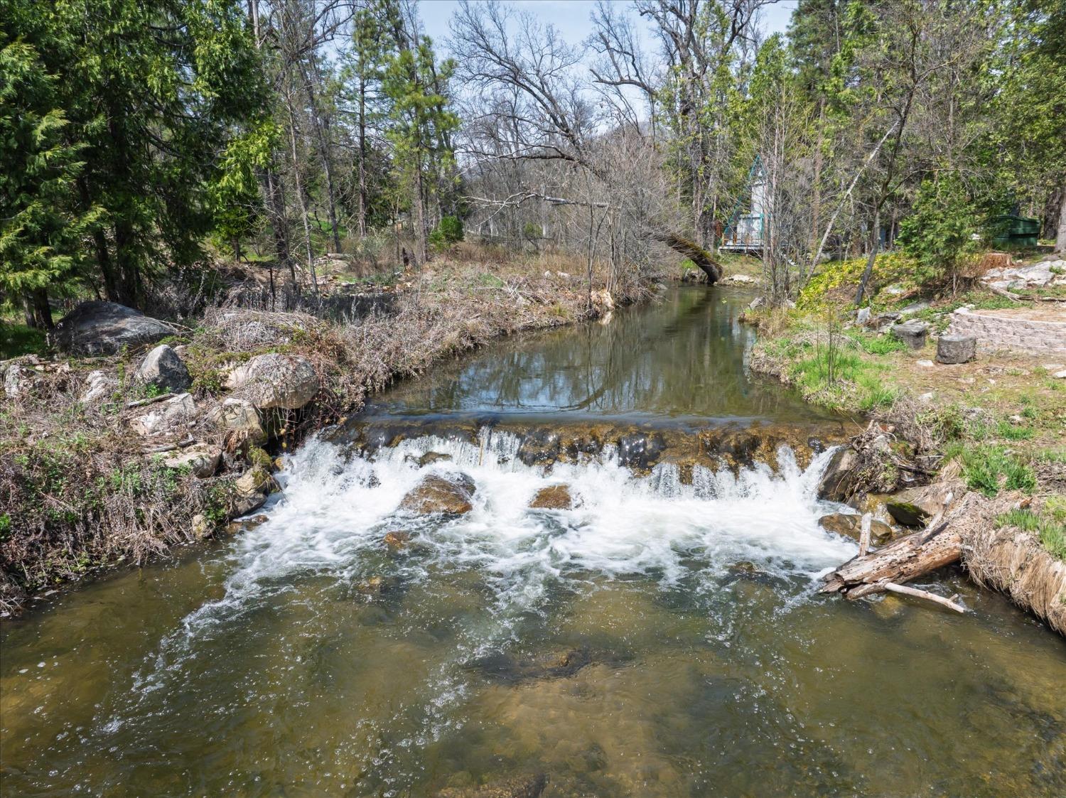 1 Springwood Ct, Oakhurst, CA 93644