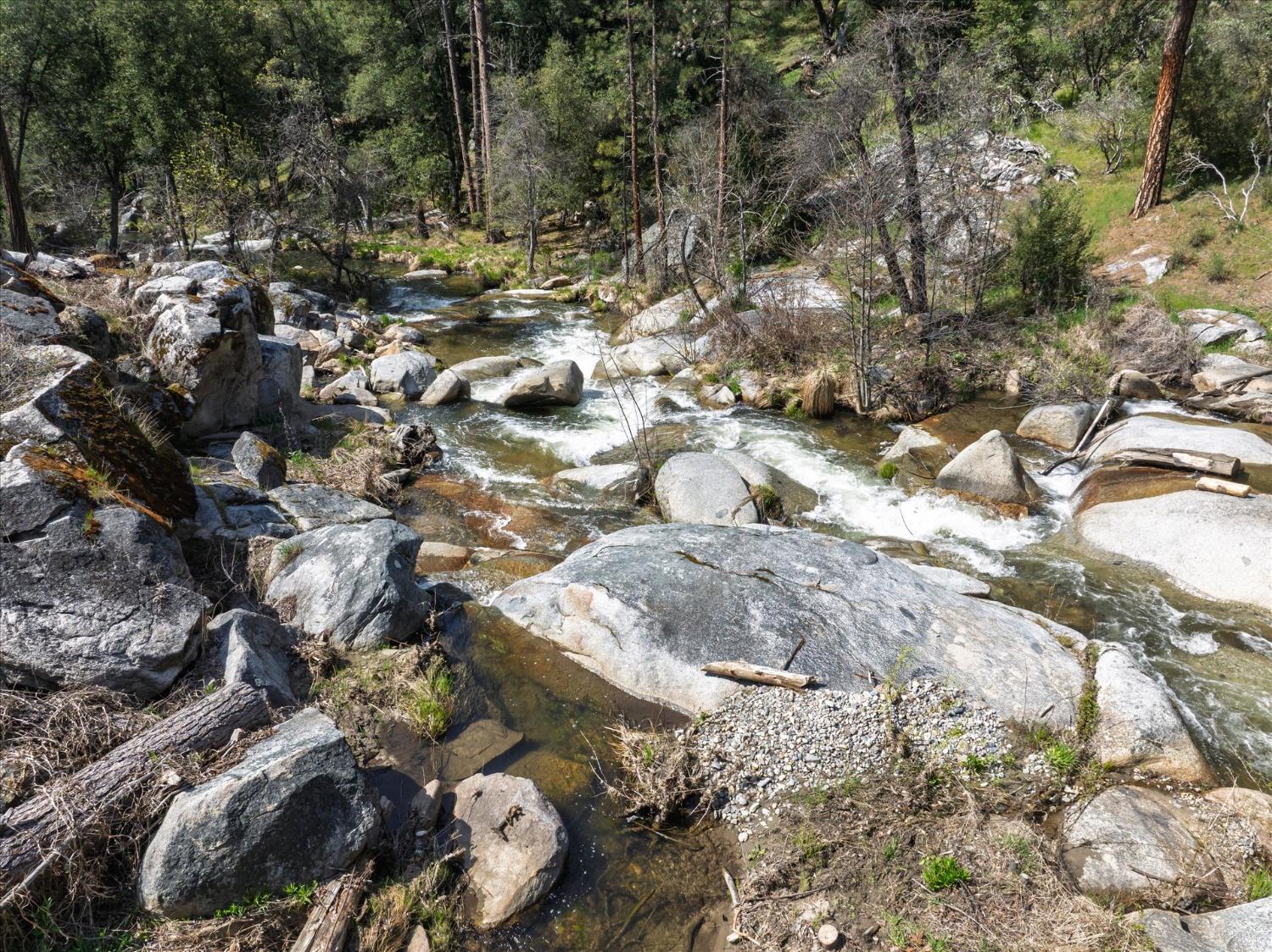 1 Springwood Ct, Oakhurst, CA 93644