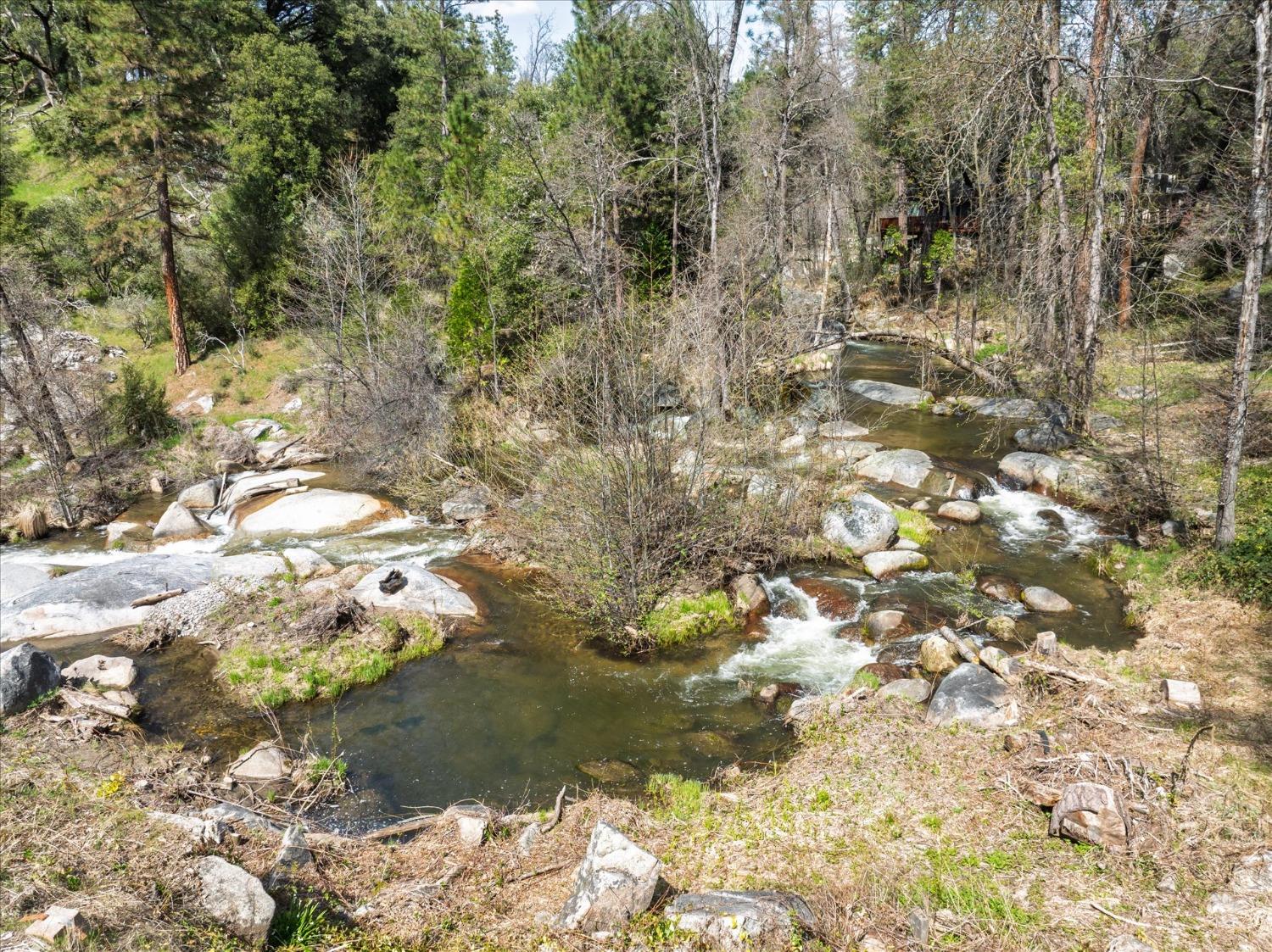 1 Springwood Ct, Oakhurst, CA 93644