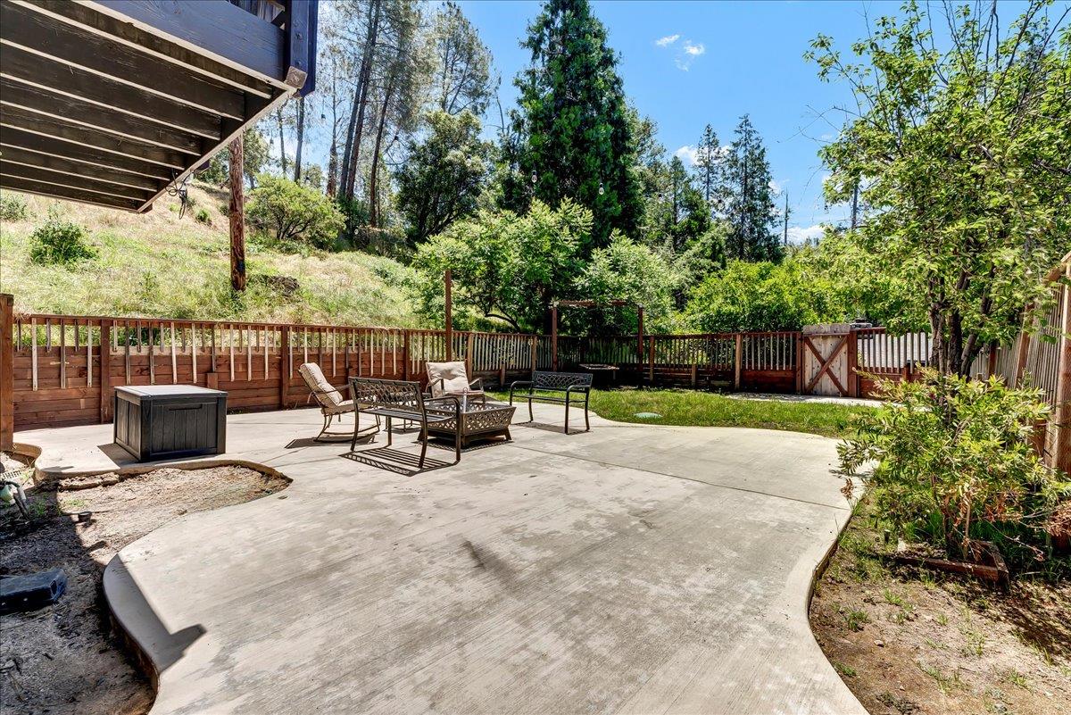 42939 Scenic Dr, Oakhurst, CA 93644