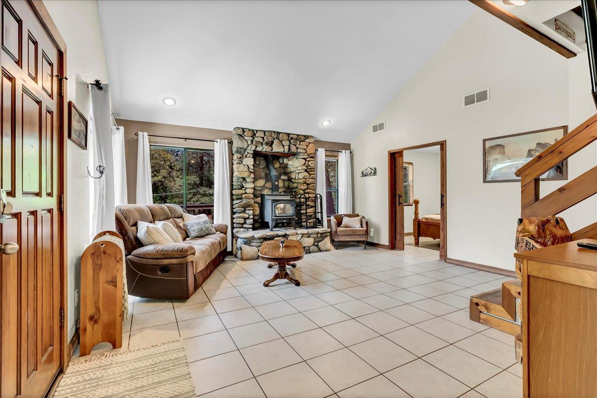 42939 Scenic Dr, Oakhurst, CA 93644