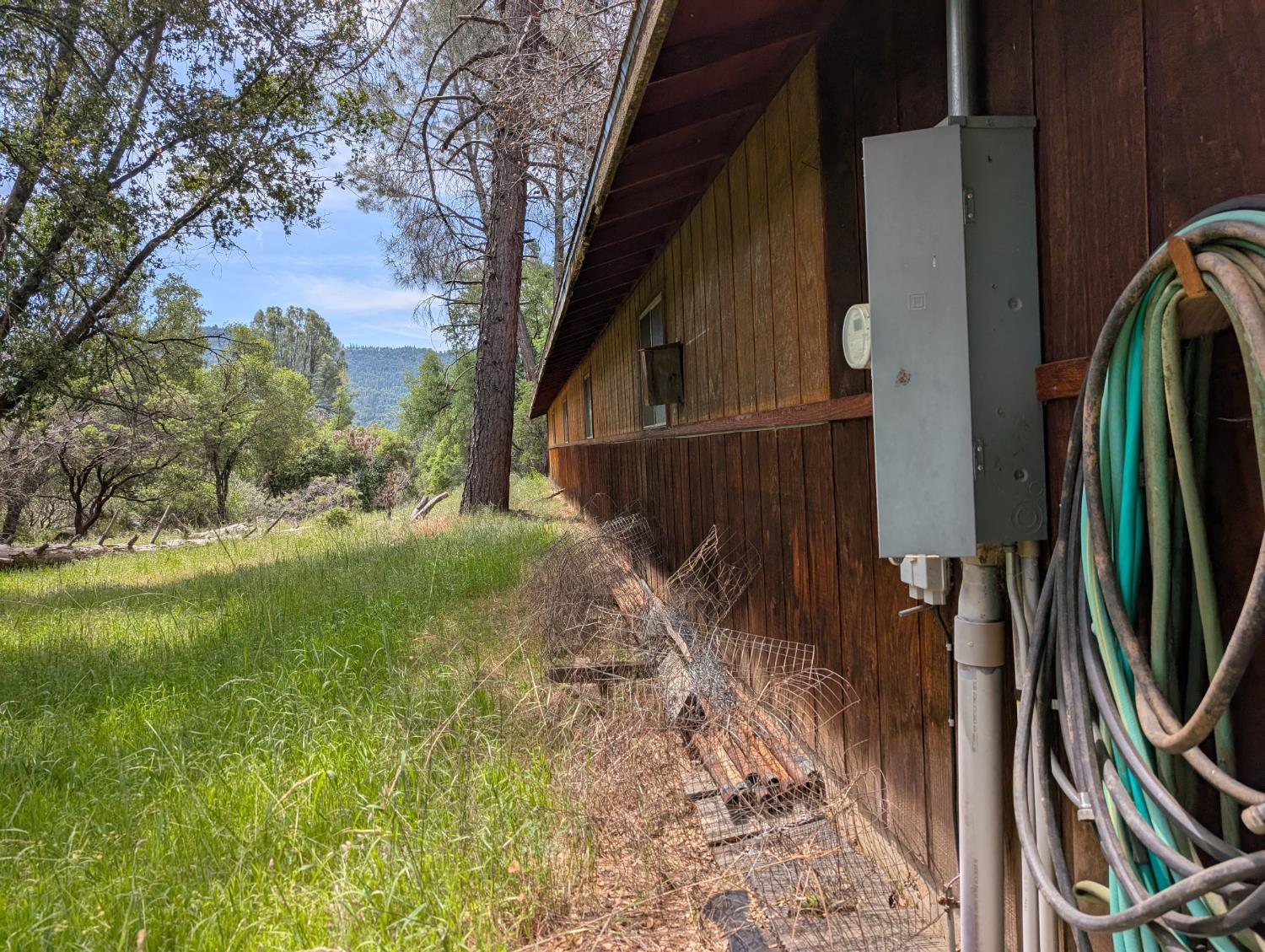 51668 Courtney Ln, Oakhurst, CA 93644