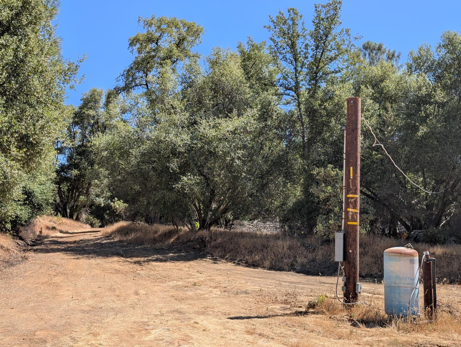 51668 Courtney Ln, Oakhurst, CA 93644