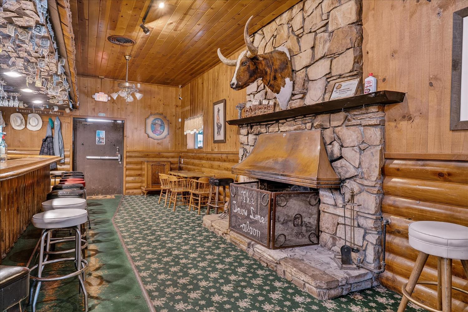 42155 Highway 41, Oakhurst, CA 93644