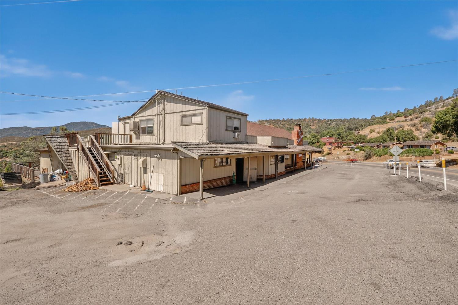 42155 Highway 41, Oakhurst, CA 93644