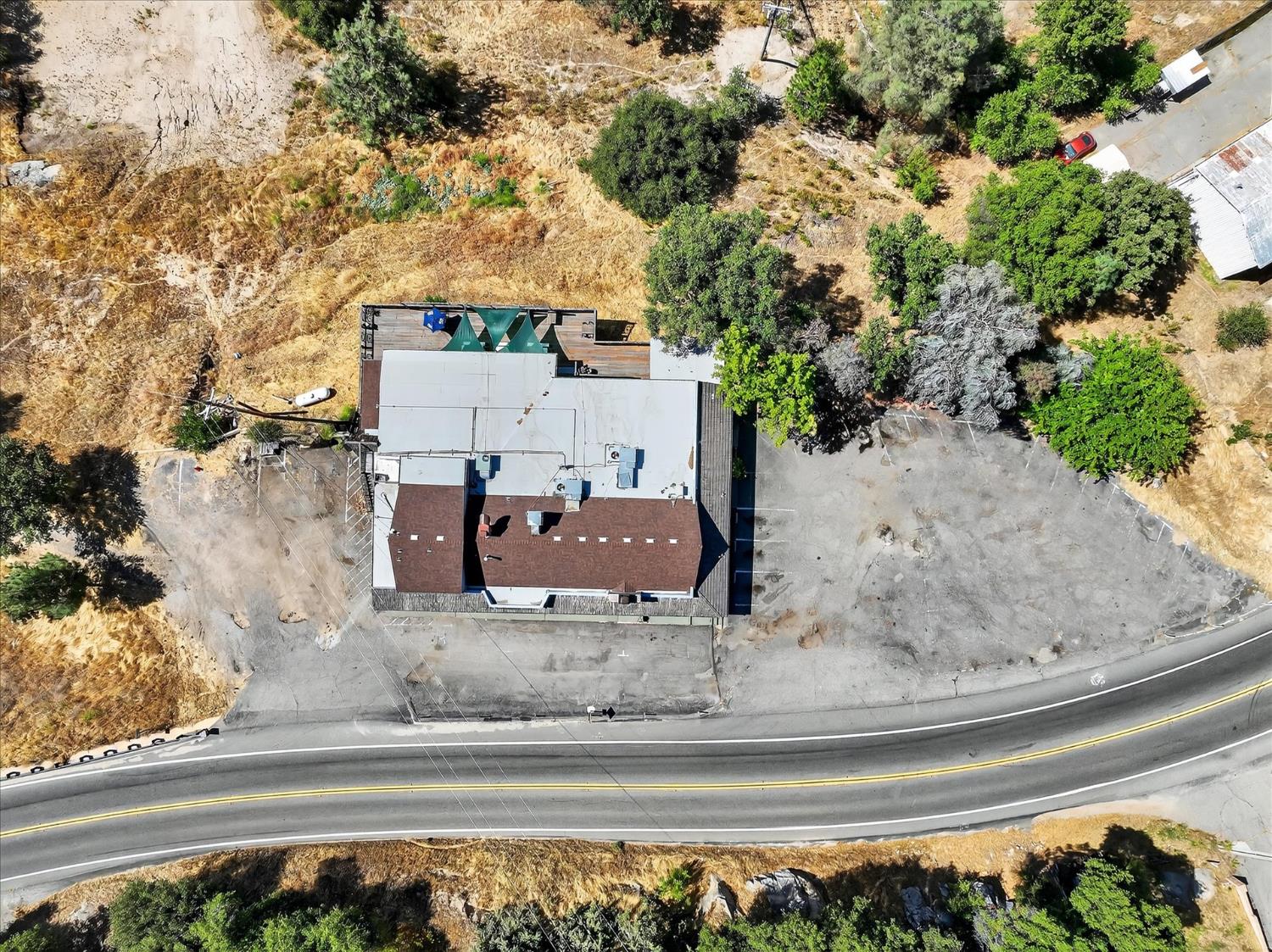 42155 Highway 41, Oakhurst, CA 93644