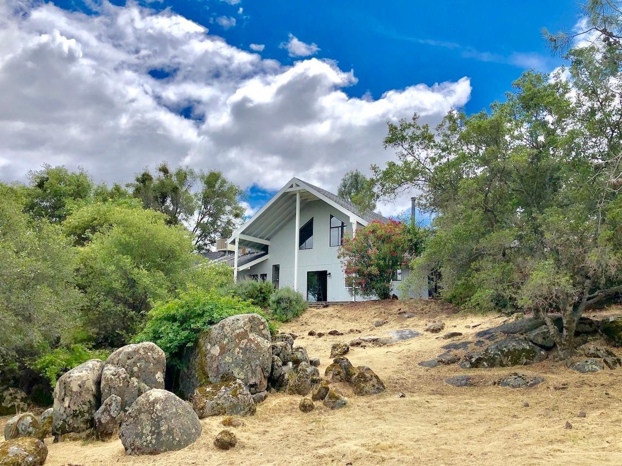 30449 Corral Dr, Coarsegold, CA 93614