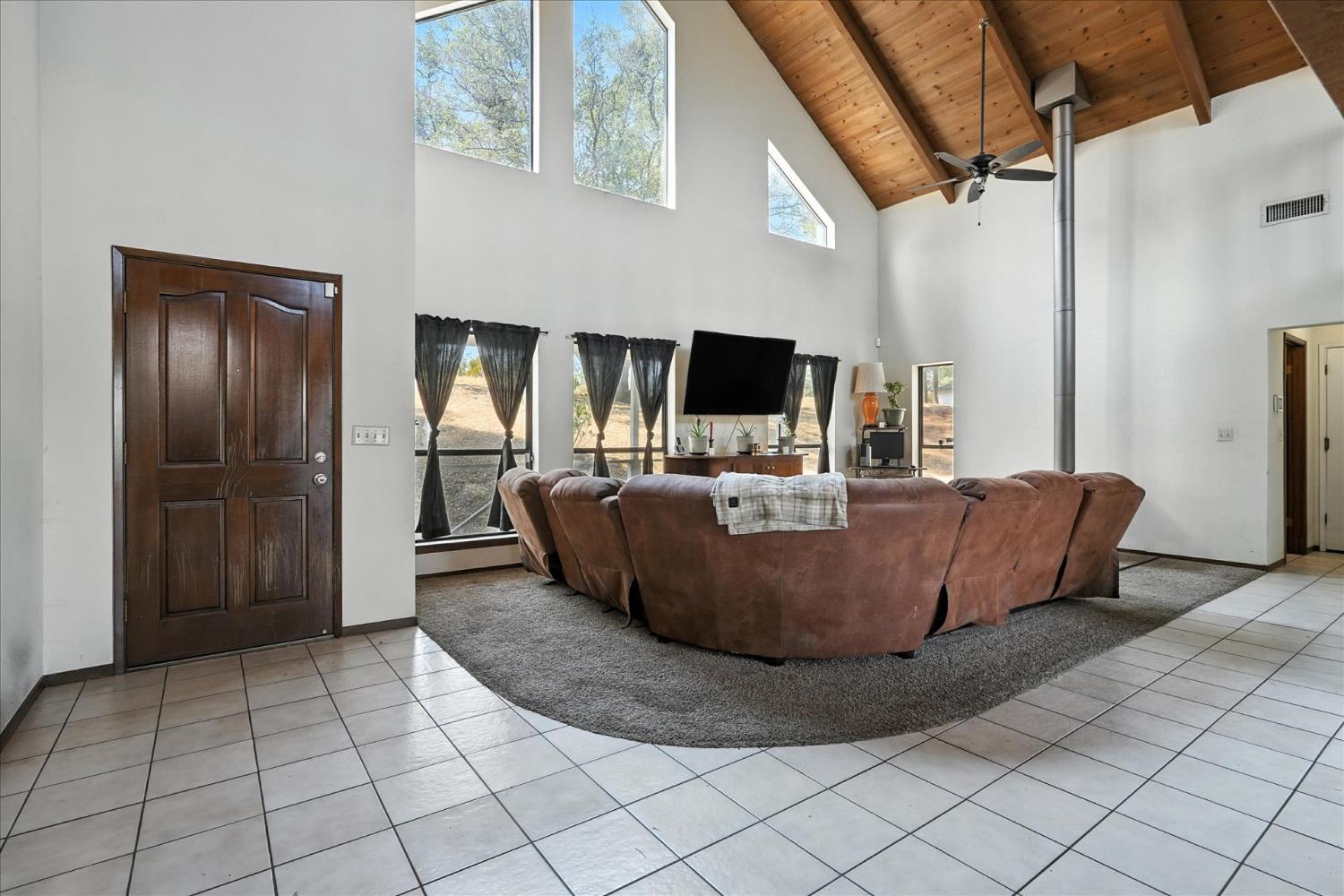 30449 Corral Dr, Coarsegold, CA 93614