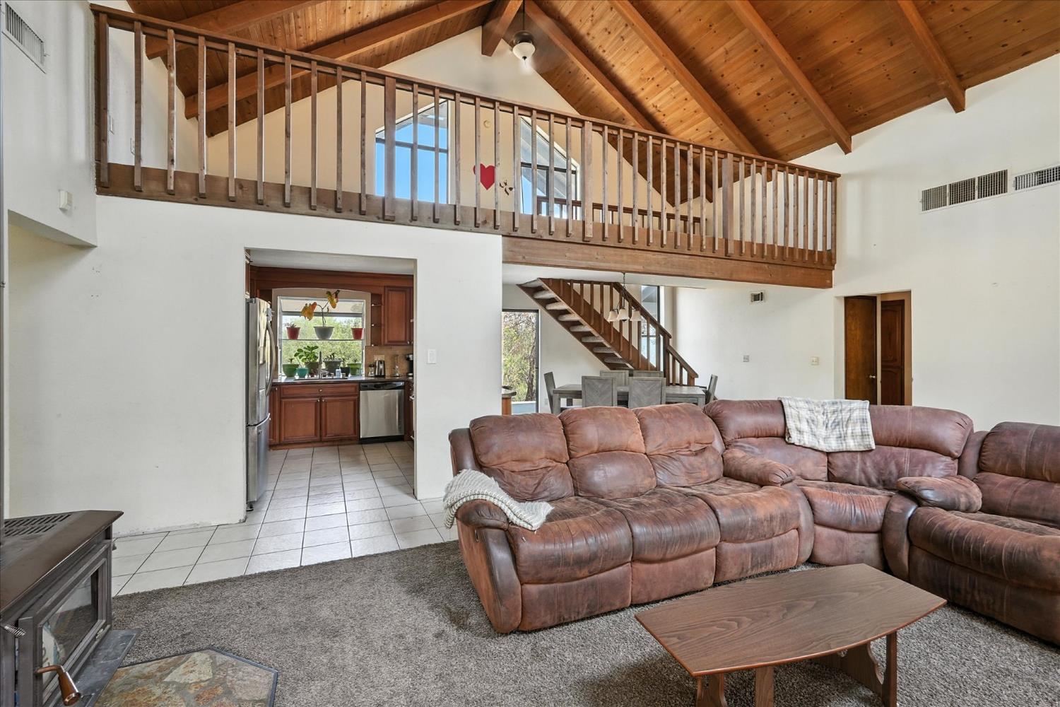 30449 Corral Dr, Coarsegold, CA 93614