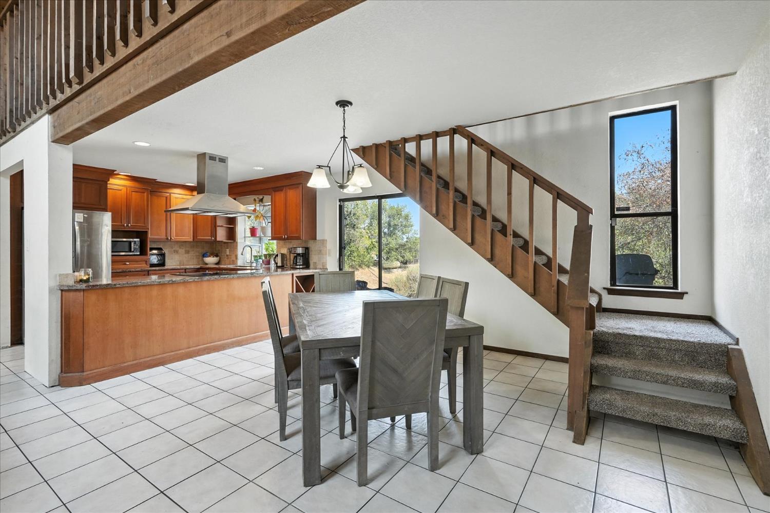 30449 Corral Dr, Coarsegold, CA 93614
