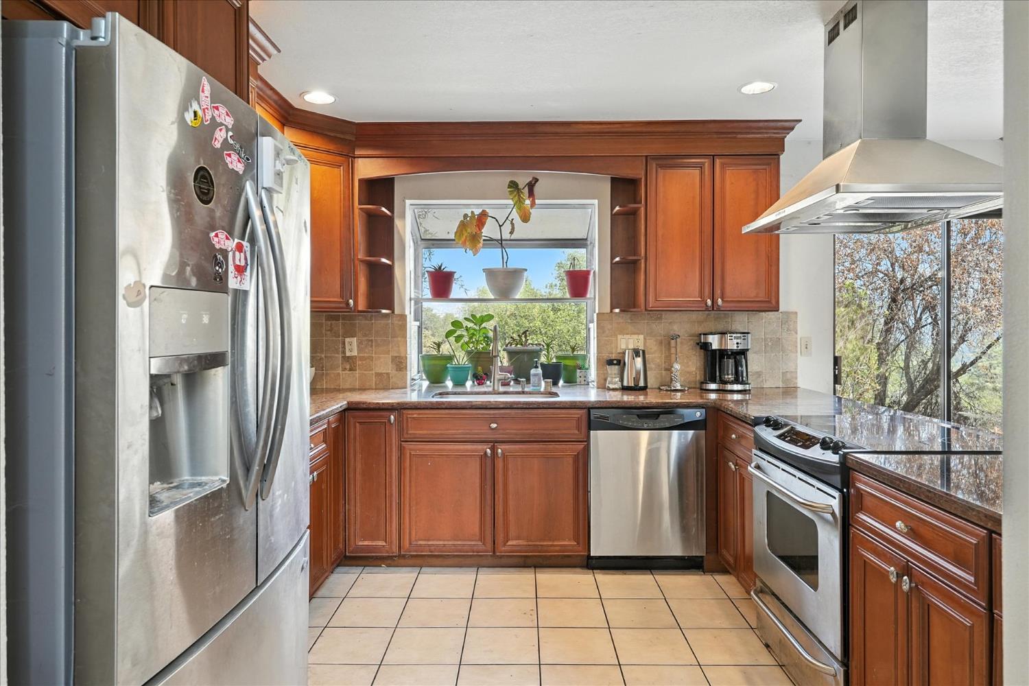 30449 Corral Dr, Coarsegold, CA 93614