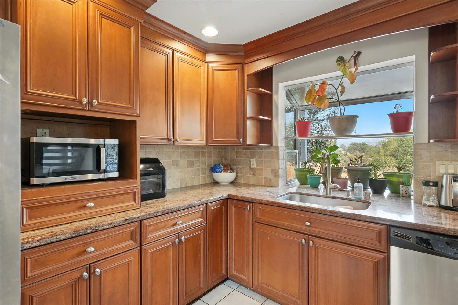 30449 Corral Dr, Coarsegold, CA 93614