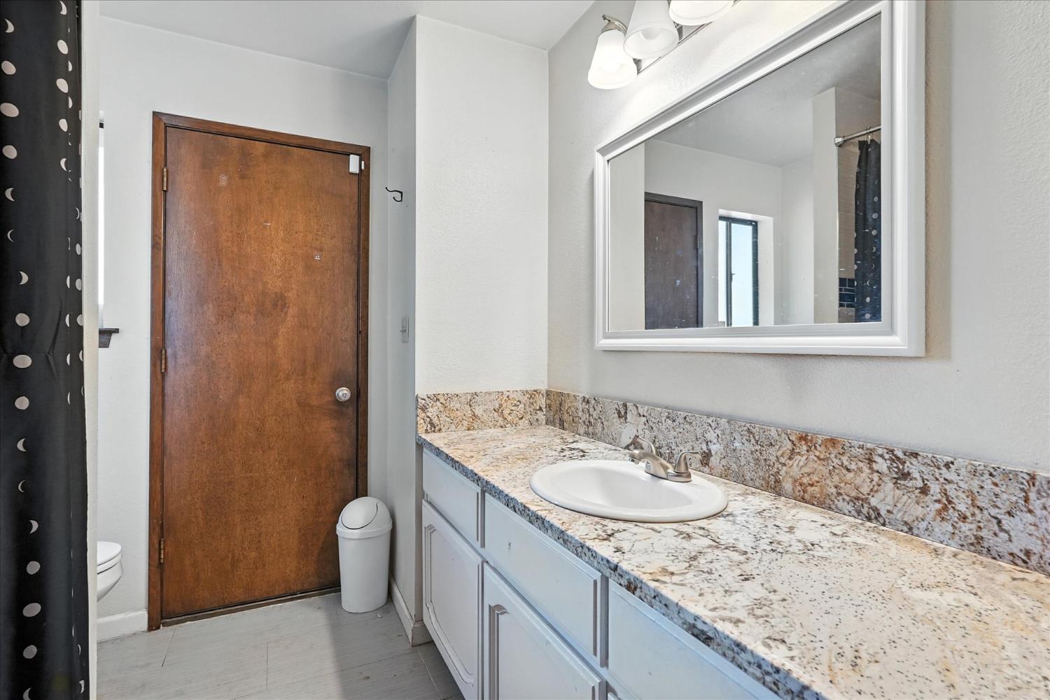 30449 Corral Dr, Coarsegold, CA 93614